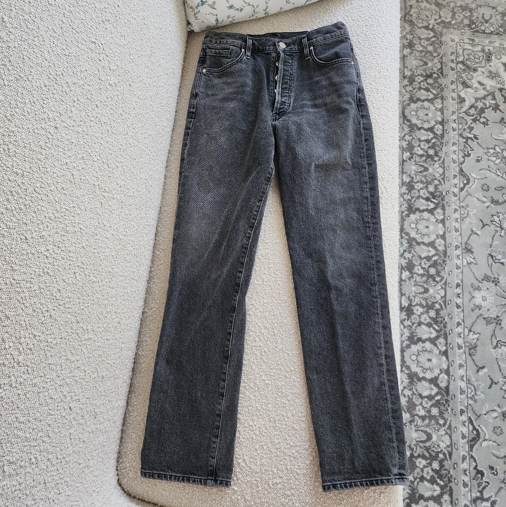 Goldsign High Rise Slim Straight Jeans in Used Black Shade🤍